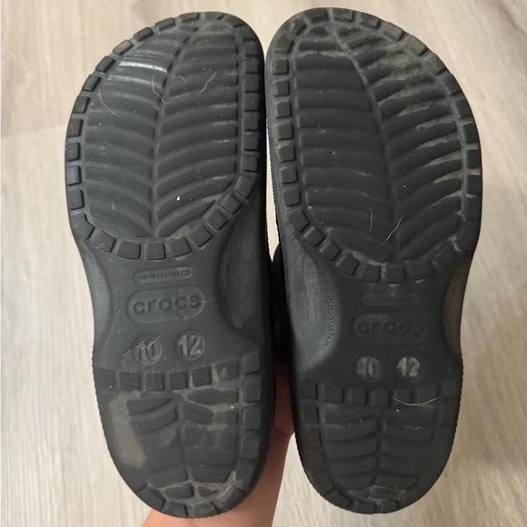 Black Crocs - Picture 4 of 5